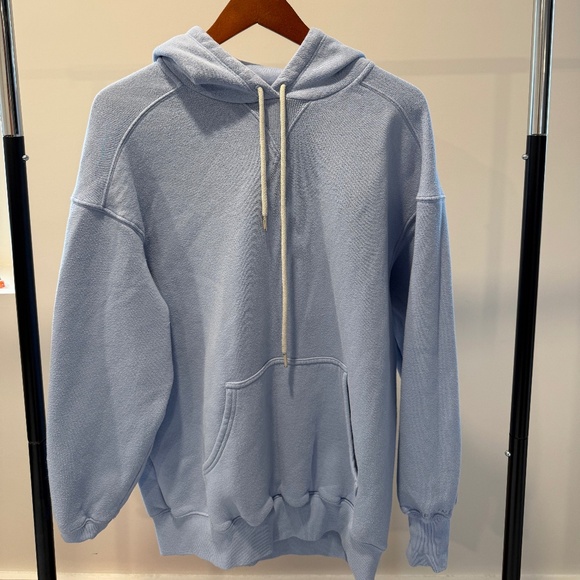 Baby blue sweatshirt - Picture 1 of 2